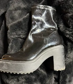 H&M Platform Boots Black thumbnail 1