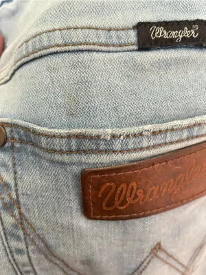 Wrangler X Pendelton Women's Trumpet Flare Jean in Light Wash Denim Size 32 Rare thumbnail 15