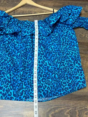 Lilly Pulitzer Beatrix Off-the Shoulder Top Women’s XL Oyster Bay Navy Leopard thumbnail 5