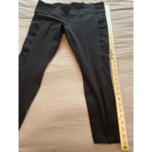 Lululemon Black High Rise Pocket Leggings 7/8 Length Yoga Pants Size 12 thumbnail 2