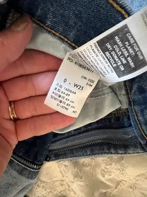 Signature Straight-Leg Jeans thumbnail 4