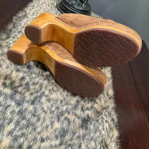 UGG ABBIE CHESTNUT SUEDE‎ CLOGS thumbnail 3