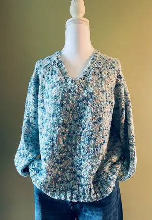 Aeropostale Super Soft Multicolor V-Neck Sweater thumbnail 1