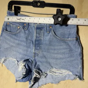 Levi's 501 Original Distressed Cut Off Denim Jean Shorts Women's 27 Light Wash thumbnail 3