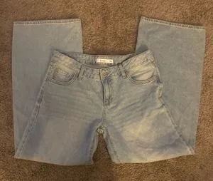 Wide-Leg Jeans thumbnail 1