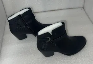 Baretraps Rylen Blk Textured Ankle Booties Boot Zipper Chunky Heel size 6 1/2 M thumbnail 1
