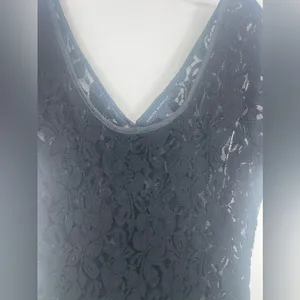 Banana‎ republic women's lace, black shirt, size medium thumbnail 3