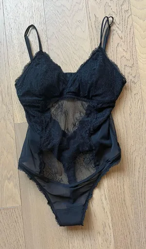 Abercrombie Black Vintage Lace Bodysuit thumbnail 3
