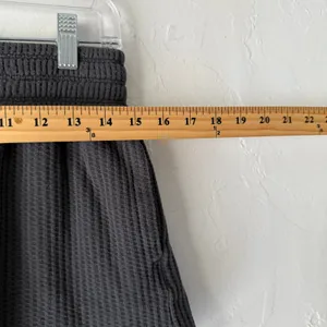 Old Navy Dark Grey Waffle‎ Knit Button Front Lounge Shorts Size M thumbnail 7
