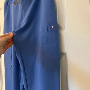 FIGS Yola Skinny Scrub Pant Ceil Blue XS Nurse MD PA PT Healthcare Hospital thumbnail 10