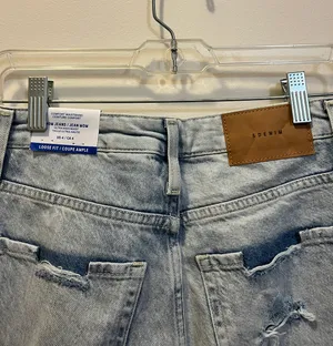 H&M Ripped Mom Jeans thumbnail 3