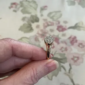 Avon Elegant Gold Tone and rhinestone Women's Ring thumbnail 4