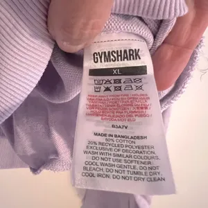 NWOT Gymshark crop sweater lilac size XL thumbnail 3