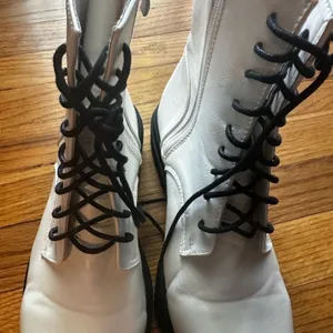 Weeboo White Chunky Combat Boots Size 10 Platform Grunge Streetwear Chic thumbnail 4