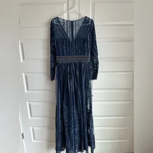Mac Duggal Long Sleeve Floral Illusion‎ Midnight Navy A Line Gown Size 8 NWT thumbnail 4