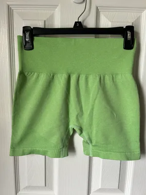 Women’s Athletic Tight Shorts Green Size L thumbnail 1