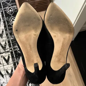 Gianni Bini Black Pointed-Toe Heels thumbnail 5