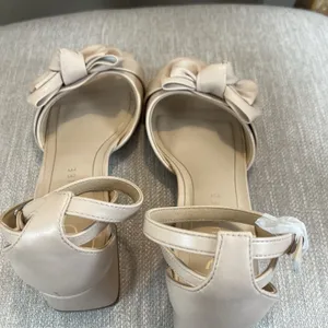 Journee Zevi Blush Bow Block Heels Sandals 8.5M Coquette Balletcore Bridal thumbnail 13