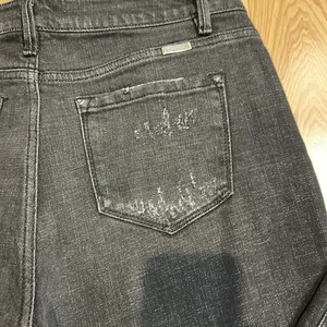 KanCan USA Milana Highrise mom jeans size 11/29. NWOT thumbnail 4