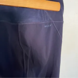 New Balance Women's Athletic Leggings Navy Blue Cropped Mesh Waist Compression thumbnail 11