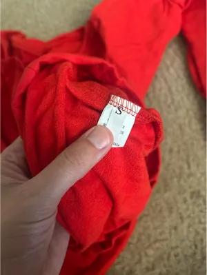 D251 long top red sweatshirt long sleeves woman size small thumbnail 3