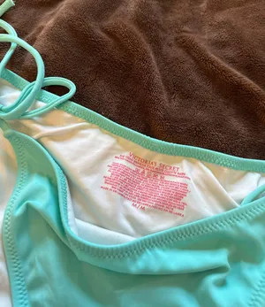 Vintage Victoria’s Secret Bikini thumbnail 2