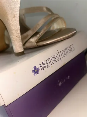 Mootsies Tootsies Vintage Phantom Champagne Strappy Leather Slingback Heels thumbnail 7