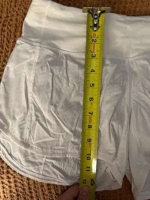 Lululemon Shorts thumbnail 4