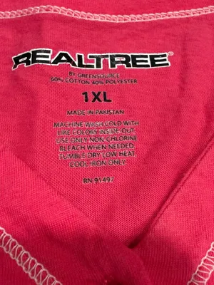 Realtree Women’s Pink Camo Henley Long Sleeve Shirt Hunting Outdoors Size 1X thumbnail 2