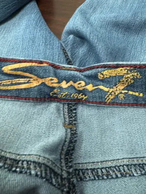 7 For All Mankind Girlfriend Denim Jeans Size 2 thumbnail 5
