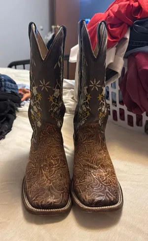 boots Brown Size 8 thumbnail 1