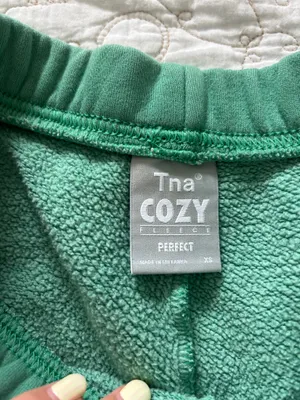 Aritzia TNA Shorts Cozy Fleece thumbnail 3