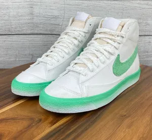 Nike Blazer 77 Women’s Mid Chenille Swoosh thumbnail 2