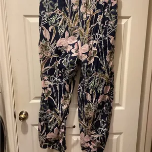 Vineyard Vines Dark Floral Pants thumbnail 2