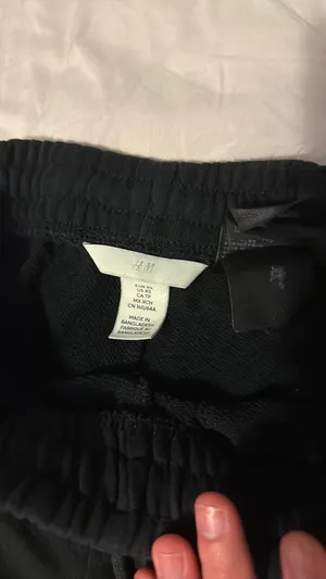 H&M Shorts thumbnail 3