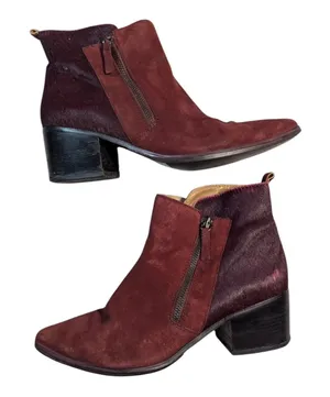 Tahari Rockstar Oxblood Red Suede Calf Hair Pointed Toe Outer Zip Ankle Boots 9 thumbnail 1