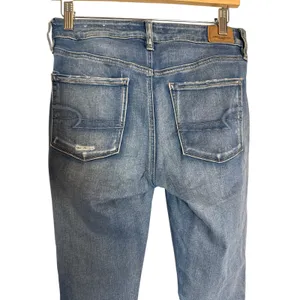 American Eagle Super Stretch Mid Rise Distressed Ripped Skinny Jeans Size 8 thumbnail 4