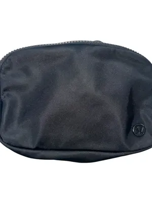 Lululemon Black Everywhere Belt Bag Size 1L thumbnail 5
