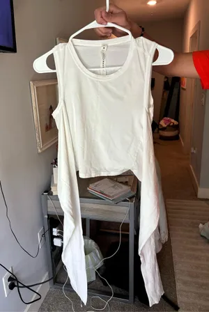 Lululemon Tank thumbnail 1