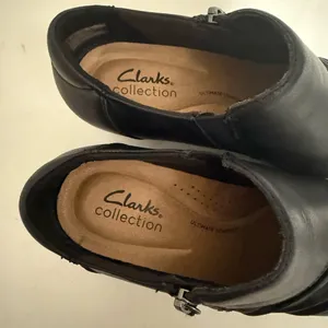 Clarks Collection Emily 2 Braley Black Leather Ankle Booties Boots Size 7.5 thumbnail 6