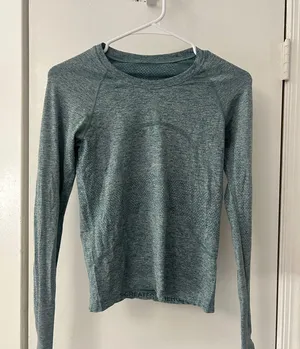 Lululemon Swiftly Tech Long Sleeve Green thumbnail 2