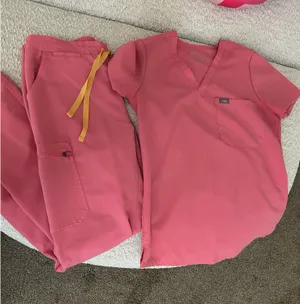 FIGS Neon Pink Scrubs thumbnail 3