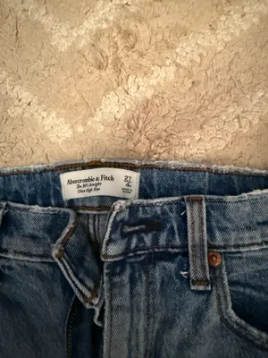 Abercrombie 90s High-Rise Jeans Straight thumbnail 2