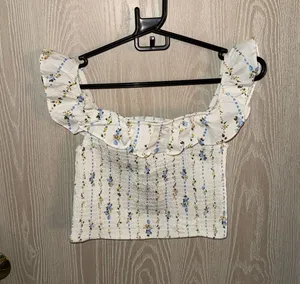 Wild Fable white and blue floral crop top thumbnail 1