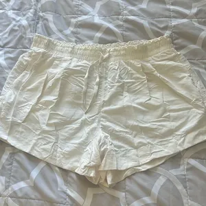 All In Motion Cream Shorts thumbnail 1