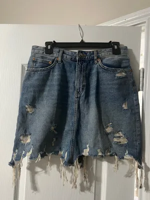 Zara Blue Distressed Denim Mini Skirt with Frayed Hem thumbnail 2