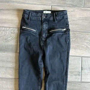 Zara jeans thumbnail 2