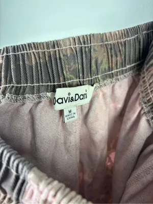 Davi and Dani Holding On Pink Camouflage Wide Leg Baggy Pants Toggle Drawstring thumbnail 3