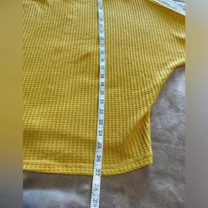 EXPRESS Umgee Top Size Large Mustard Yellow Waffle Knit Dolman Sleeve Oversized NWT thumbnail 6