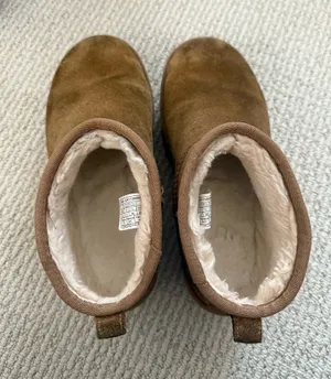 Platform UGG Boots thumbnail 1